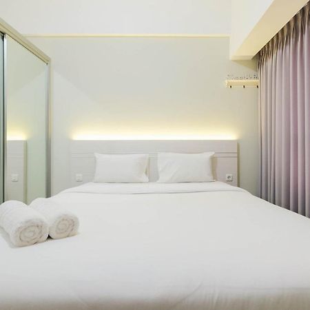 Elegant Studio Room At Springlake Summarecon Apartment By Travelio Bekasi Exterior foto