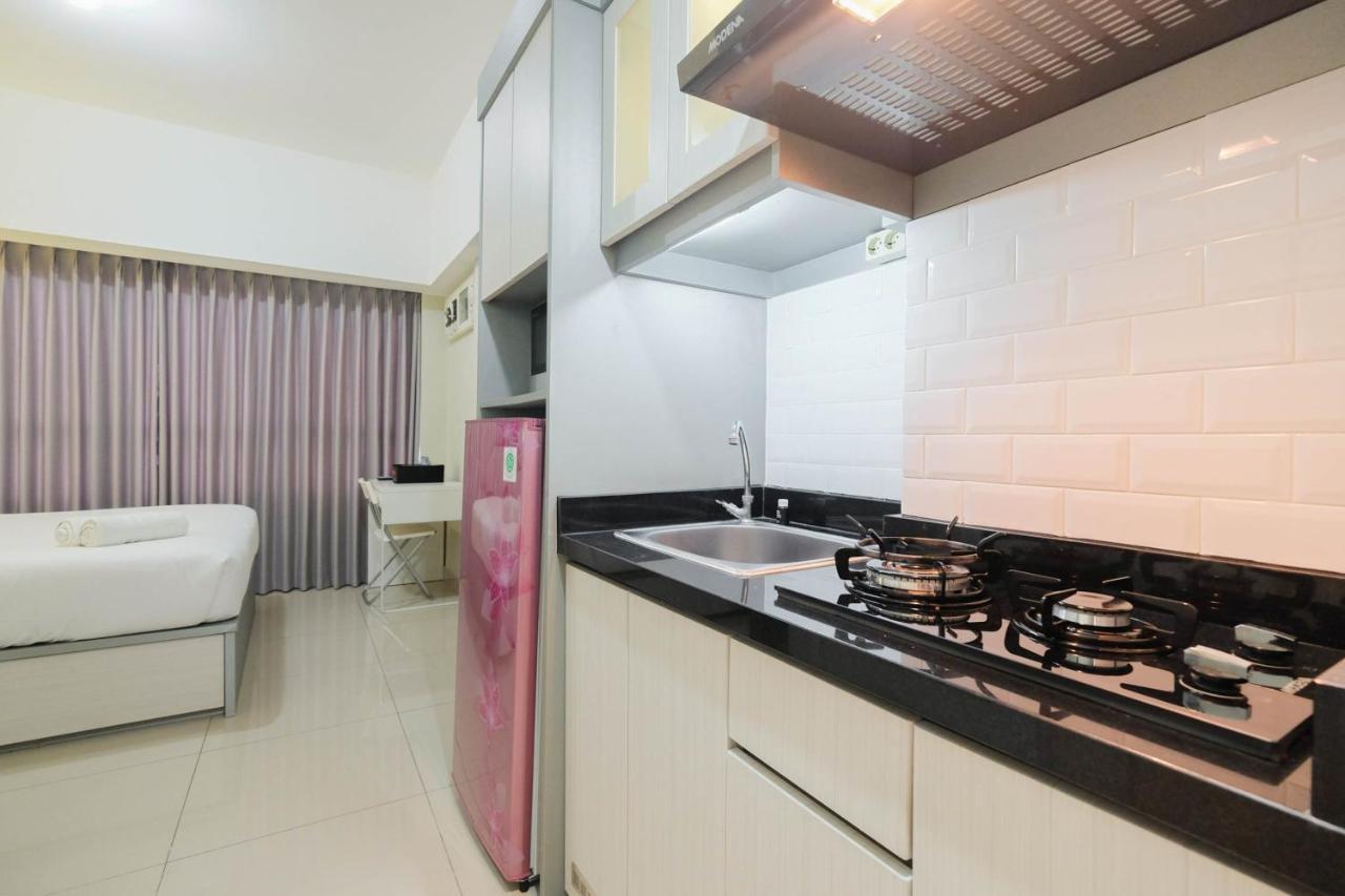 Elegant Studio Room At Springlake Summarecon Apartment By Travelio Bekasi Exterior foto